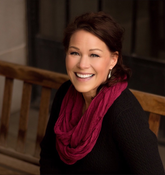 Author Interview with Kelly Brakenhoff