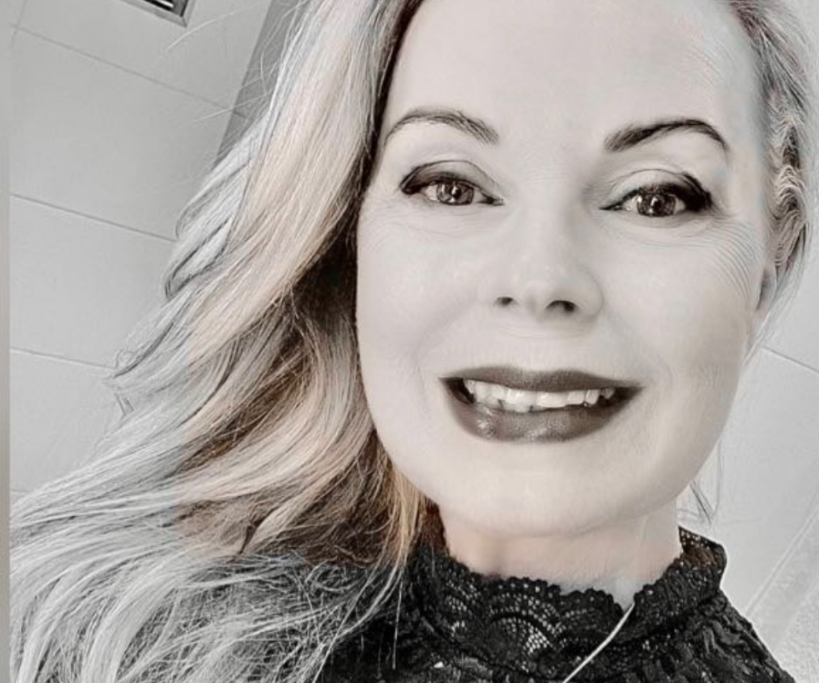Interview with Author Sienna Ross